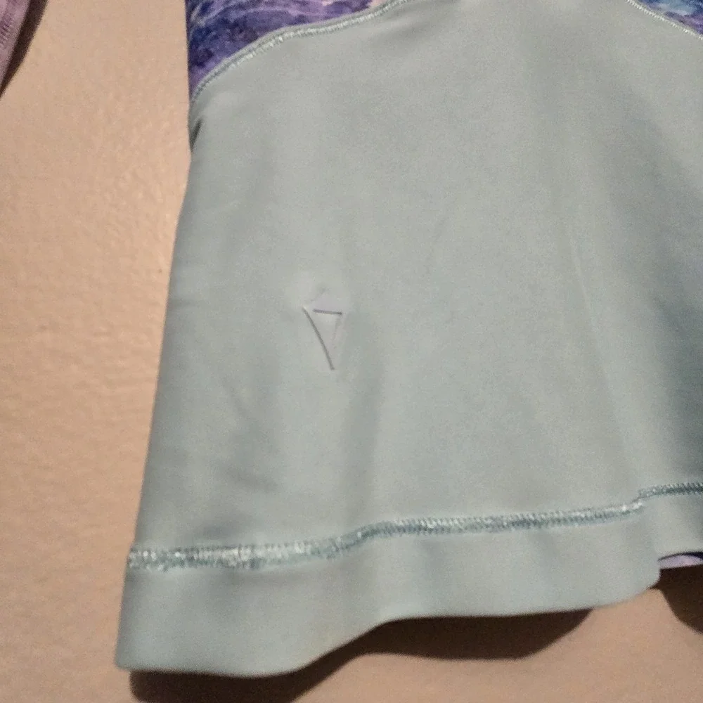 Ivivva by Lululemon Girls Water You Up Rashguard Size 14 Purple Blue Outdoor
